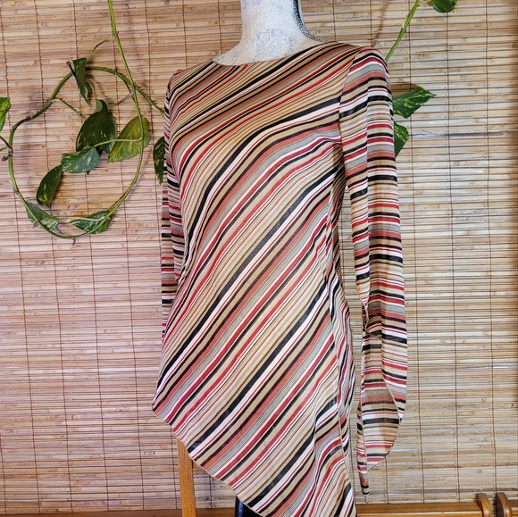 Slim Fit Sheath Blouse - Picture 4 of 7